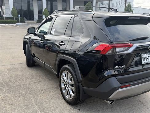 Used 2025 Toyota RAV4 Limited image 7