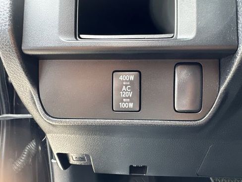 Used 2016 Toyota Tacoma TRD Off-Road w/ Premium & Technology Package image 24