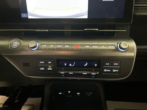 Used 2025 Hyundai Kona SEL image 17