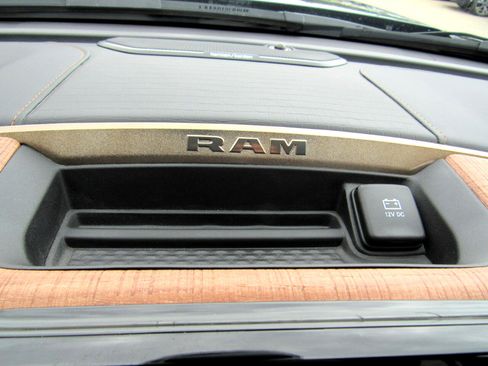 Used 2024 RAM 2500 Limited image 20