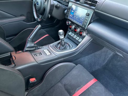 Used 2022 Subaru BRZ Limited RWD image 17