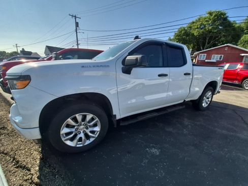 Used 2023 Chevrolet Silverado 1500 Custom AWD/4WD image 3