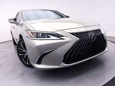Used 2022 Lexus ES 350 w/ Premium Package image 3