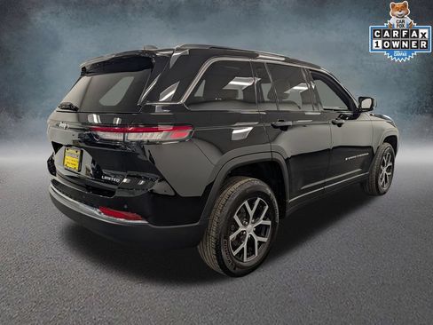 Used 2025 Jeep Grand Cherokee Limited AWD/4WD image 4