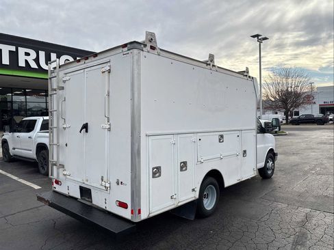 Used 2017 GMC Savana 3500 image 7