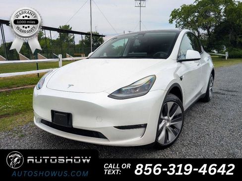 Used 2023 Tesla Model Y Long Range AWD/4WD image 1