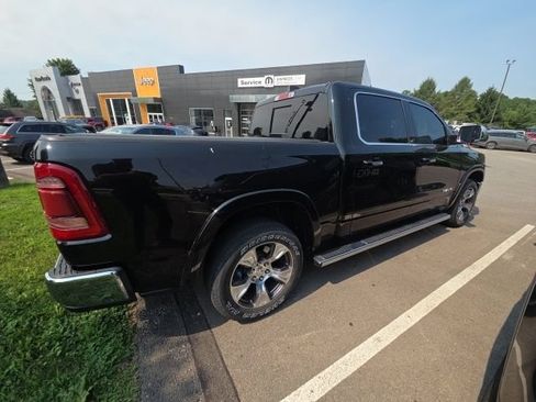 Used 2019 RAM 1500 Laramie AWD/4WD image 4