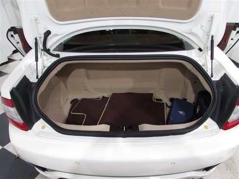 Used 2010 Maserati GranTurismo S image 71