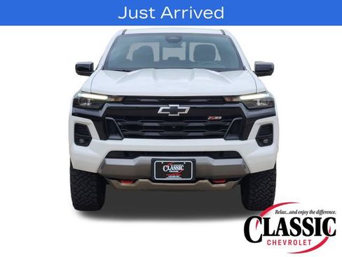 Used 2024 Chevrolet Colorado Z71 w/ Z71 Convenience Package 2 AWD/4WD image 13