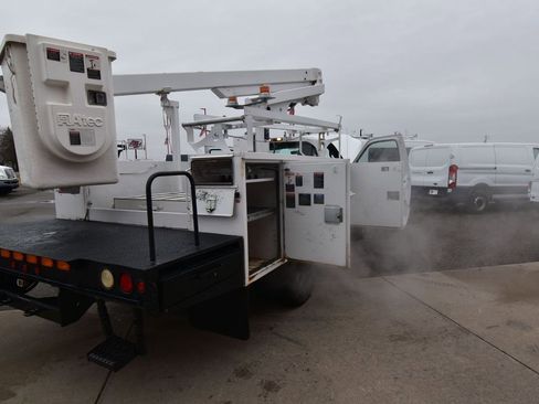 Used 2011 Ford F450 XL w/ PWR Equipment Group image 18