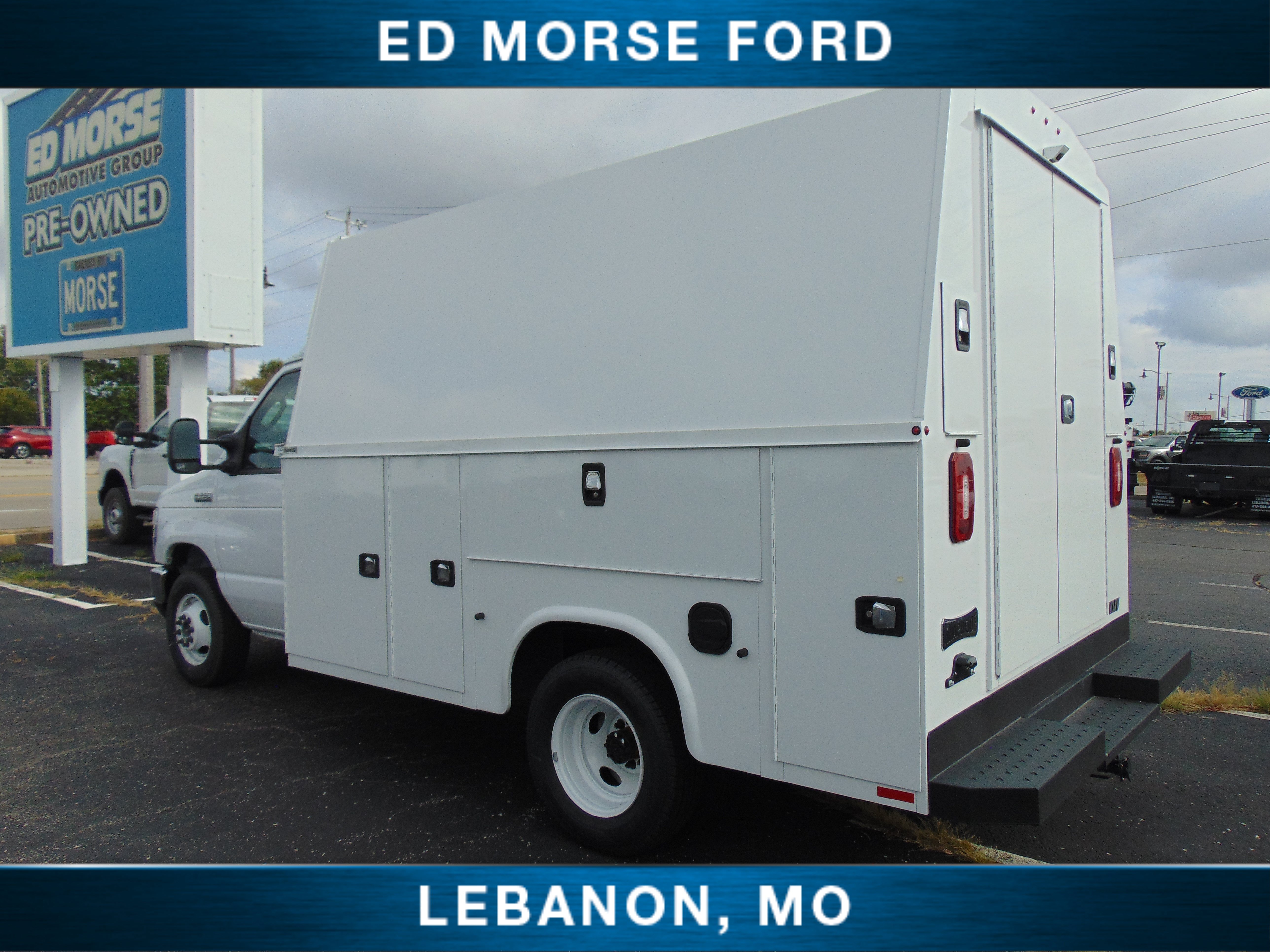 New 2027 Ford E-350 and Econoline 350 Super Duty w/ Power Equipment Group RWD image 2