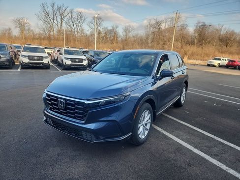 Used 2024 Honda CR-V EX image 2