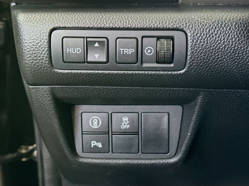 Used 2018 Honda Accord Touring image 17