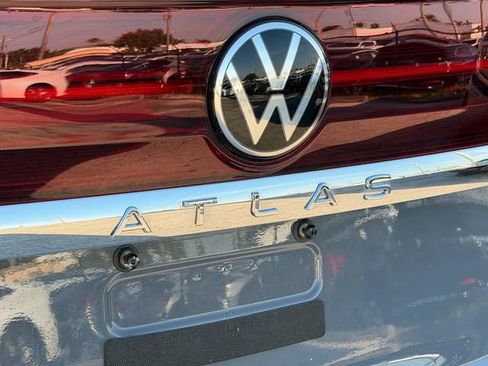 Certified 2026 Volkswagen Atlas SEL Premium R-Line AWD/4WD image 9