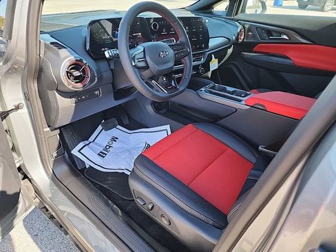 New 2025 Chevrolet Equinox EV RS image 10