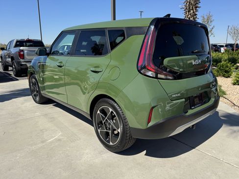 Used 2023 Kia Soul EX image 4