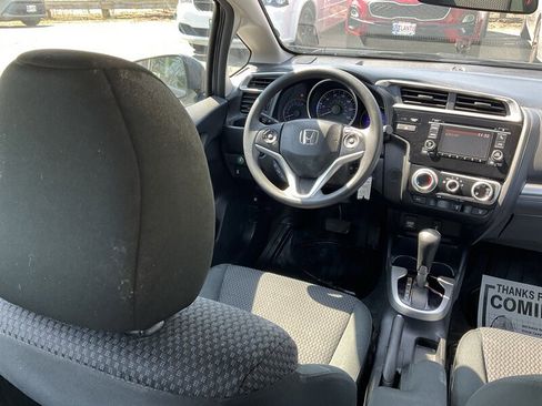 Used 2018 Honda Fit LX image 19