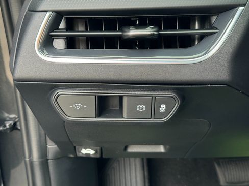 Used 2025 Kia K4 GT-Line w/ GT-Line Premium Package FWD image 18