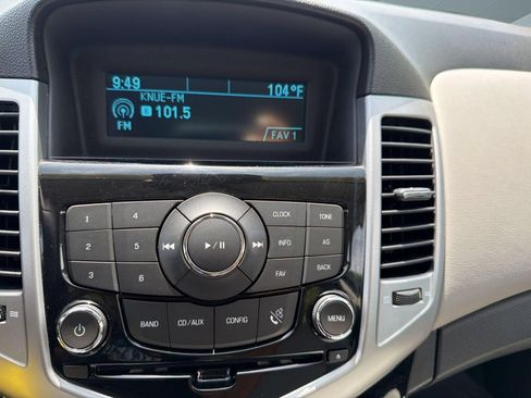 Used 2011 Chevrolet Cruze LT FWD image 17