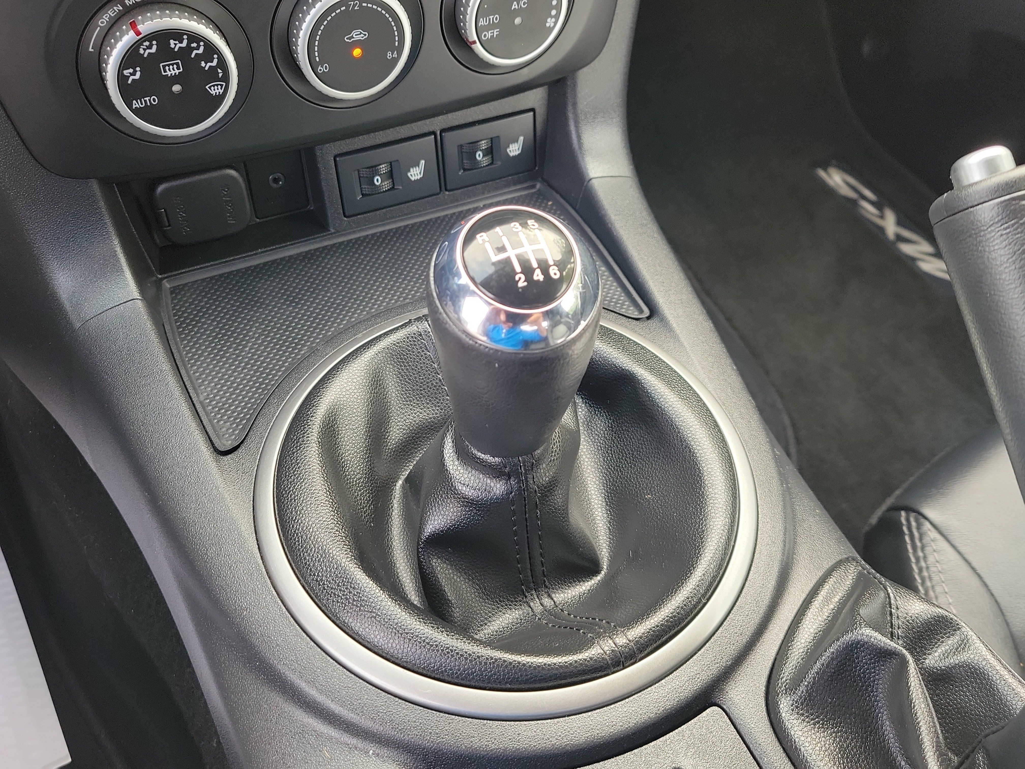 Used 2011 MAZDA MX-5 Miata Grand Touring w/ Premium Pkg RWD image 23