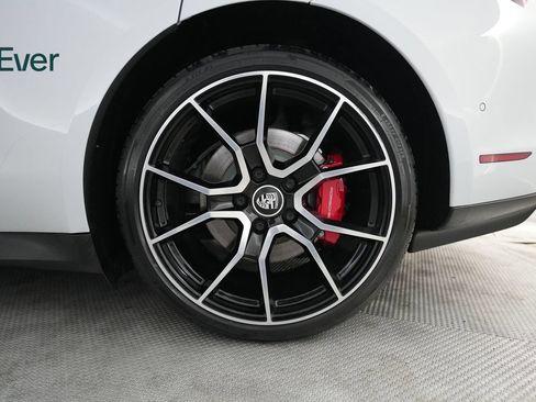 Used 2023 Porsche Taycan 4S w/ Premium Package AWD/4WD image 9