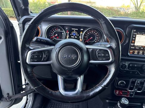 Used 2021 Jeep Gladiator Mojave AWD/4WD image 23