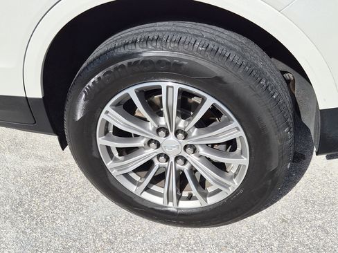 Used 2019 Cadillac XT5 Luxury image 10