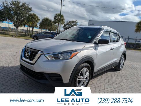 Used 2019 Nissan Kicks S image 7