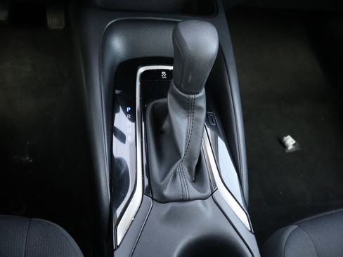 Used 2024 Toyota Corolla LE image 25