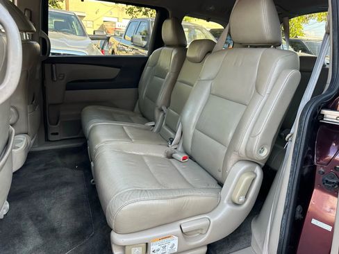 Used 2011 Honda Odyssey EX-L image 17