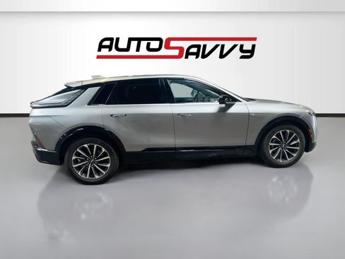 Used 2025 Cadillac Lyriq Sport AWD/4WD image 8
