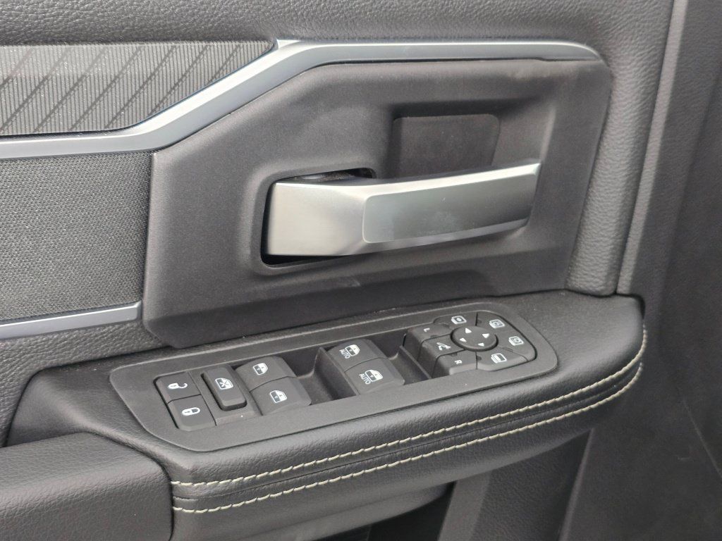 New 2026 RAM 3500 Big Horn AWD/4WD image 19