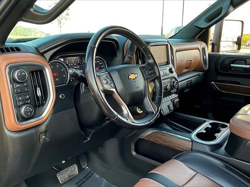 Used 2022 Chevrolet Silverado 3500 High Country w/ Safety Package II image 14