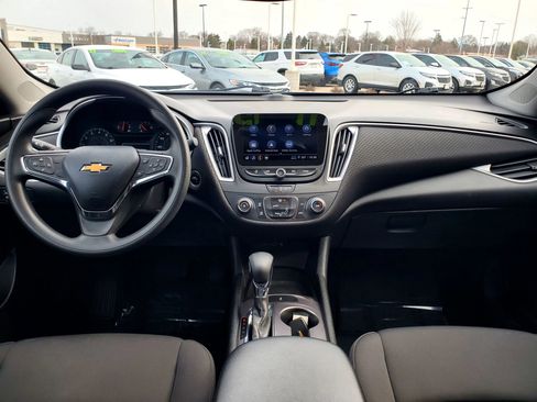 Used 2021 Chevrolet Malibu LS w/ LPO, Convenience Package 2 FWD image 8