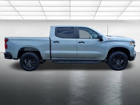 Used 2025 Chevrolet Silverado 1500 LT Trail Boss w/ Convenience Package II AWD/4WD image 7