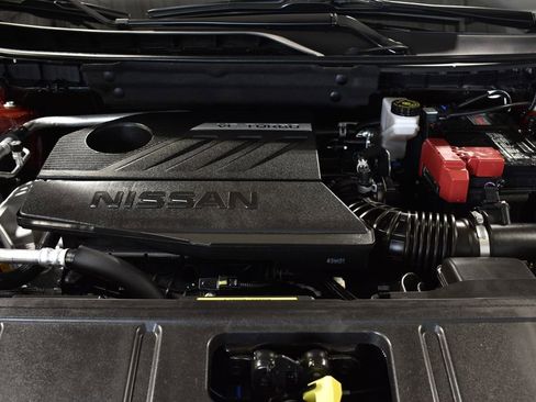 Used 2025 Nissan Rogue SV image 38