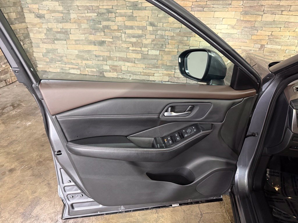 Certified 2023 Nissan Rogue SV w/ SV Premium B Package FWD image 6