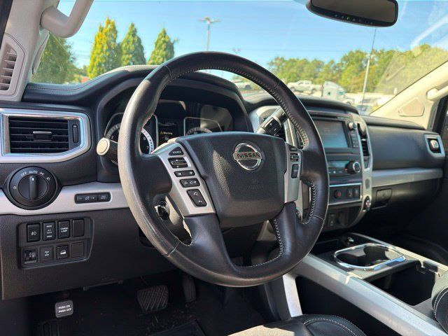 Used 2018 Nissan Titan PRO-4X w/ Pro-4x Convenience Package AWD/4WD image 15