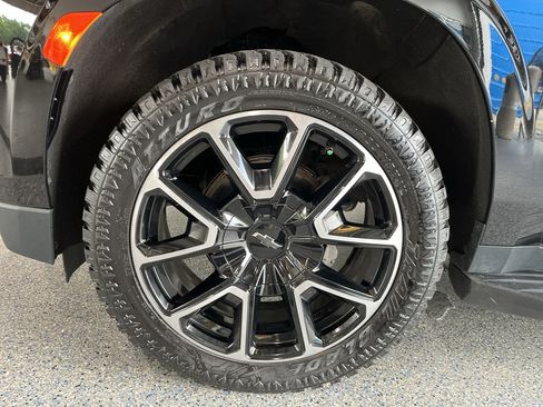 Used 2024 Chevrolet Tahoe RST w/ Sport Performance Package AWD/4WD image 39