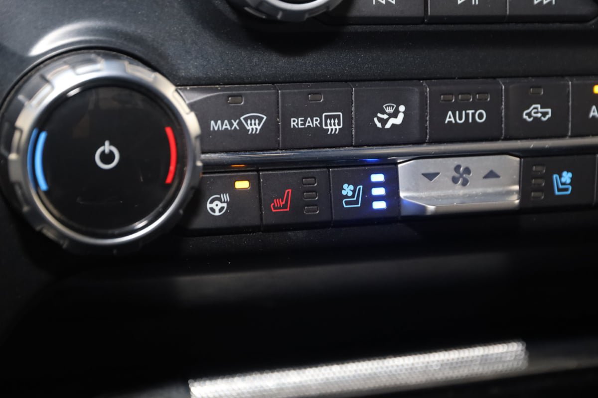 Used 2023 Ford F150 Lariat w/ Equipment Group 502A High AWD/4WD image 8
