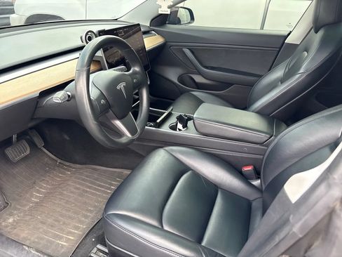 Used 2019 Tesla Model 3 Standard Range Plus RWD image 4