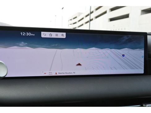 Used 2025 Genesis G80 2.5T image 26