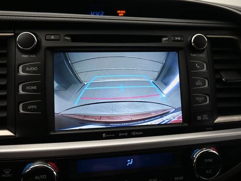 Used 2016 Toyota Highlander XLE AWD/4WD image 20