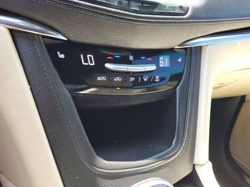 Used 2018 Cadillac XT5 Luxury w/ Driver Awareness Package FWD image 22