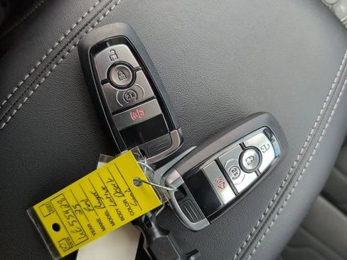 New 2025 Ford Ranger Lariat w/ FX4 Off-Road Package image 33