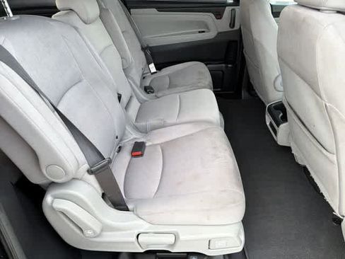 Used 2018 Honda Odyssey EX image 18