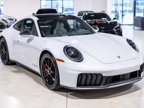 Used 2025 Porsche 911 Carrera 4 GTS image 10
