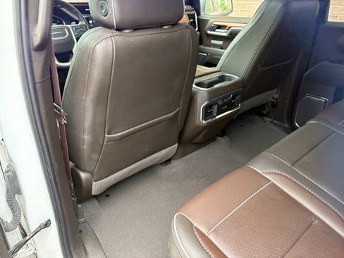 Used 2022 GMC Sierra 1500 Denali w/ Technology Package AWD/4WD image 17