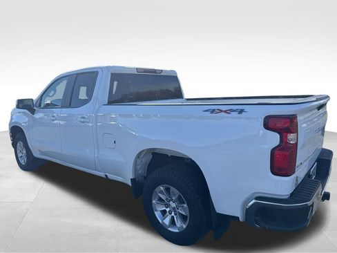 Used 2021 Chevrolet Silverado 1500 LT image 9
