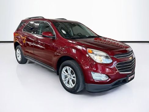 Used 2017 Chevrolet Equinox LT w/ Convenience Package image 3